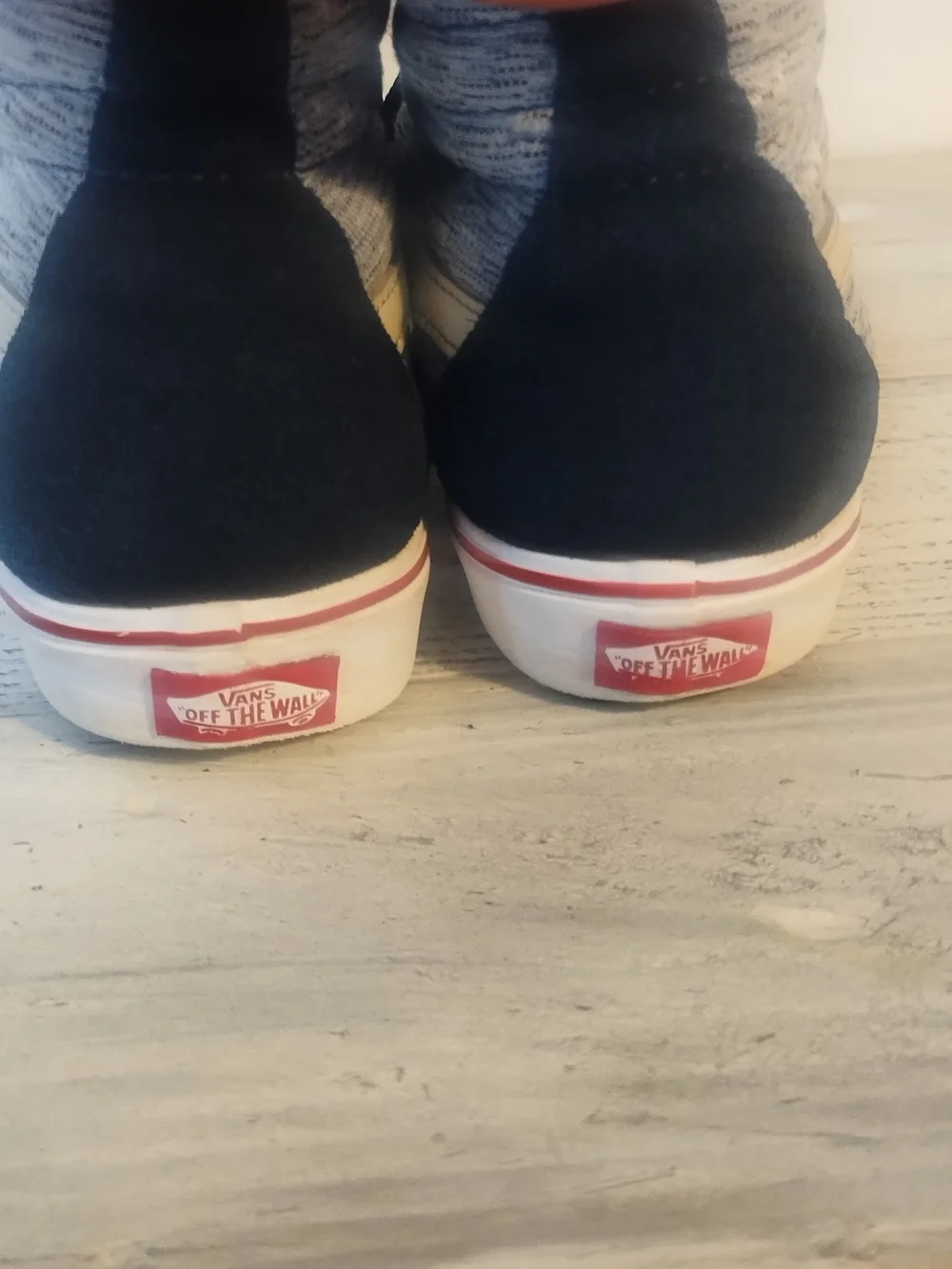 Vans Sk8-Hi Reissue  mens size 10 some scratches open to offers